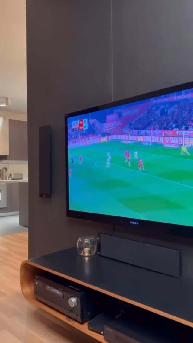 Instagram post from pinsaromanabg. This post is in position 0.