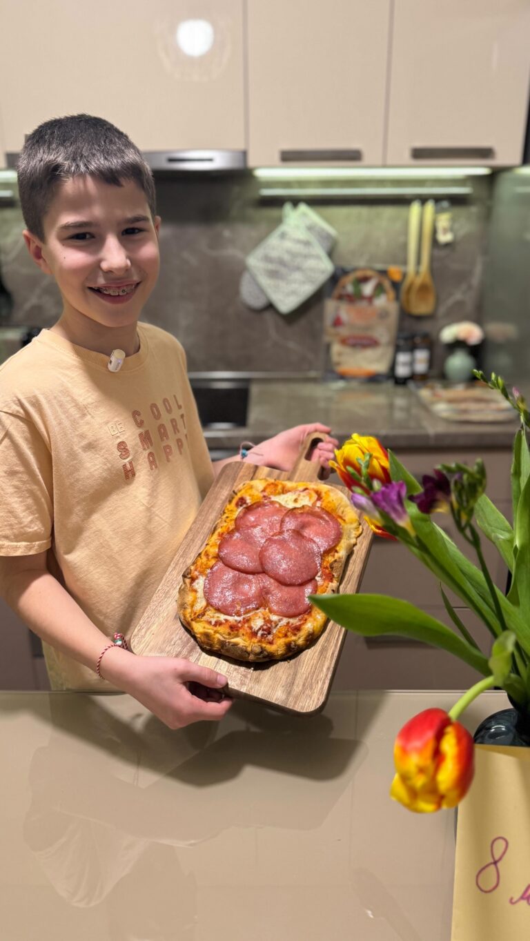 Instagram post from pinsaromanabg. This post is in position 1.