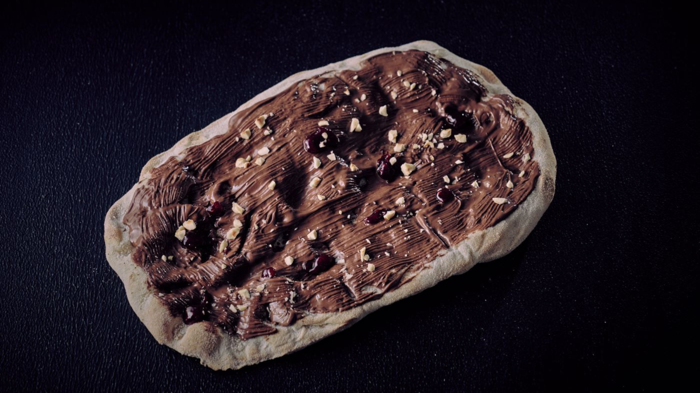 pinsa-nutella Пинса Нутела с лешници и сладко.