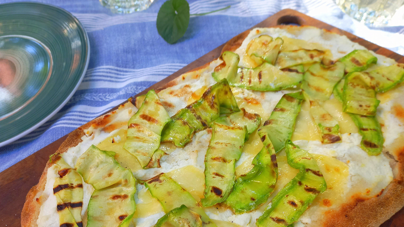 Пинса с лимонова рикота и тиквички Pinsa s limonova rikota i tikvichki